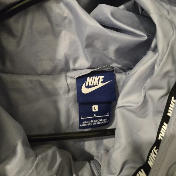 nike winter jacket - Picture 3 of 4